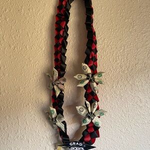 Graduation Money Lei